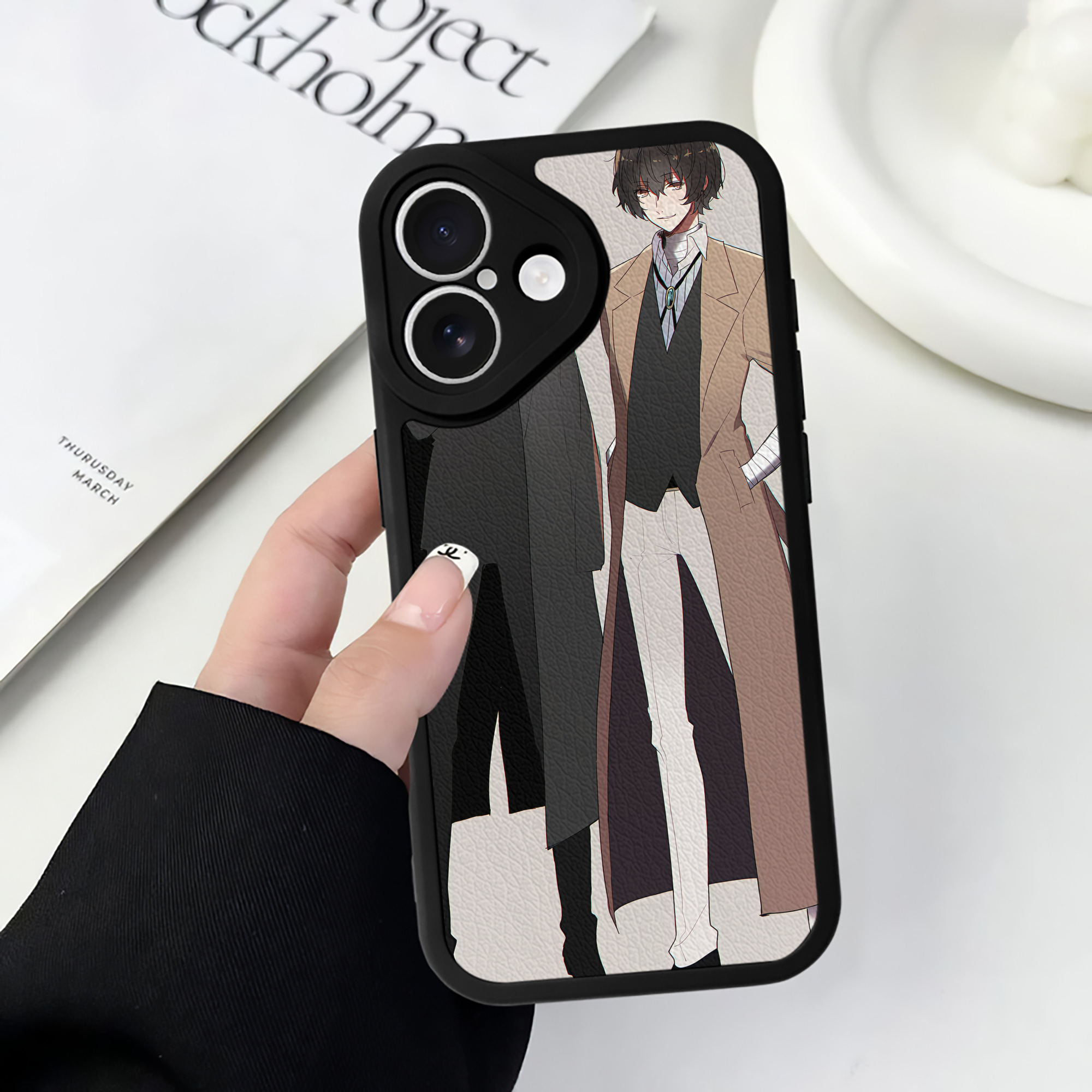 （画像用） 文豪ストレイドッグス Bungo Stray Dogs 【iPhone 16シリーズ対応】シリコンスマホケース（レザー調） 材質：シリコン
